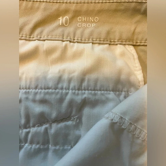 a.n.a 10 Chino cropped pants 98% cotton 2% spandex. 2 front slant pockets khaki. - Picture 4 of 9